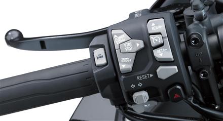Régulateur de vitesse électronique : une première sur une routière sportive Kawasaki