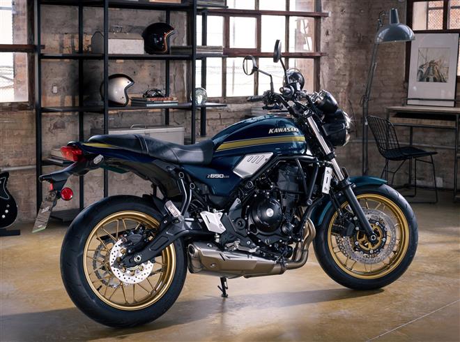 Kawasaki Z650RS 2026 style intemporel et nouveaux coloris