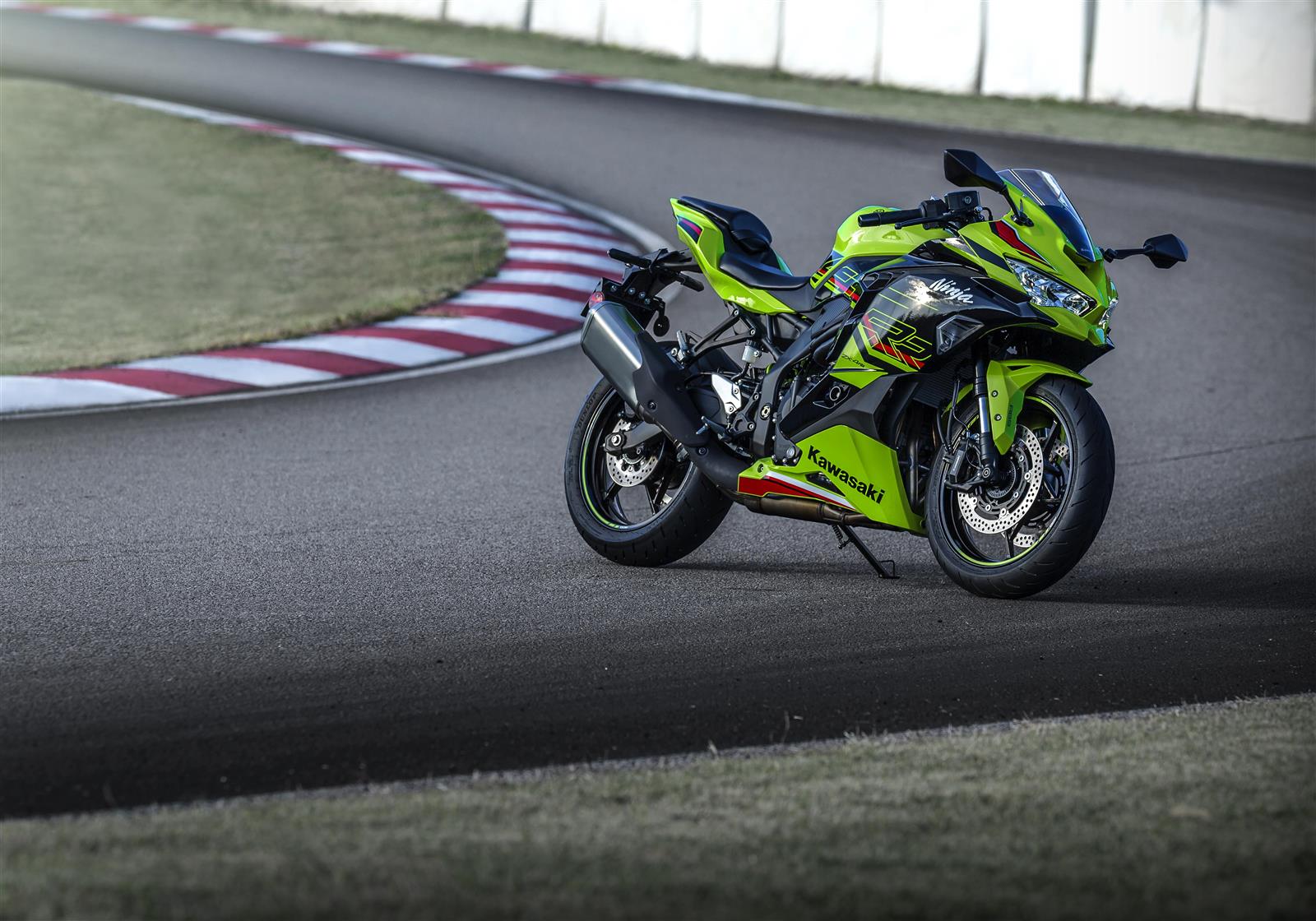 New 2024 Ninja ZX-4RR due in September