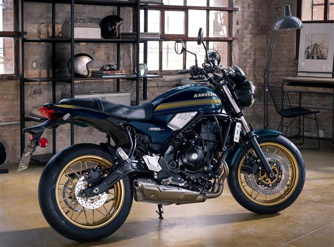 Kawasaki Z650RS ve třech nových barvách 2026