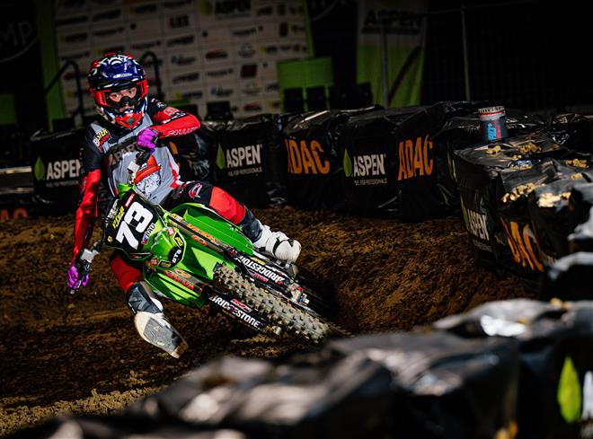 SX Stuttgart: Erstes Supercross, erster Kawasaki-Triumph