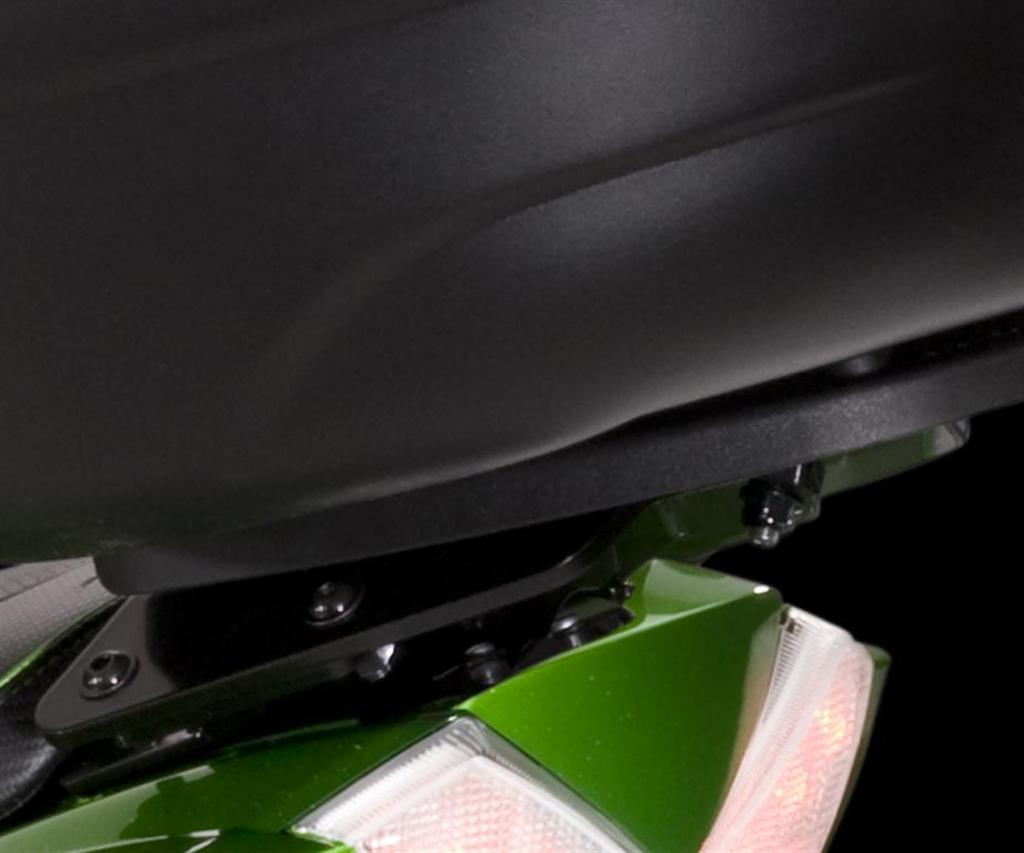 Kawasaki ZZR1400 ZX1400J ZX1400H 999940668 TOP CASE (47L) + Baseplate