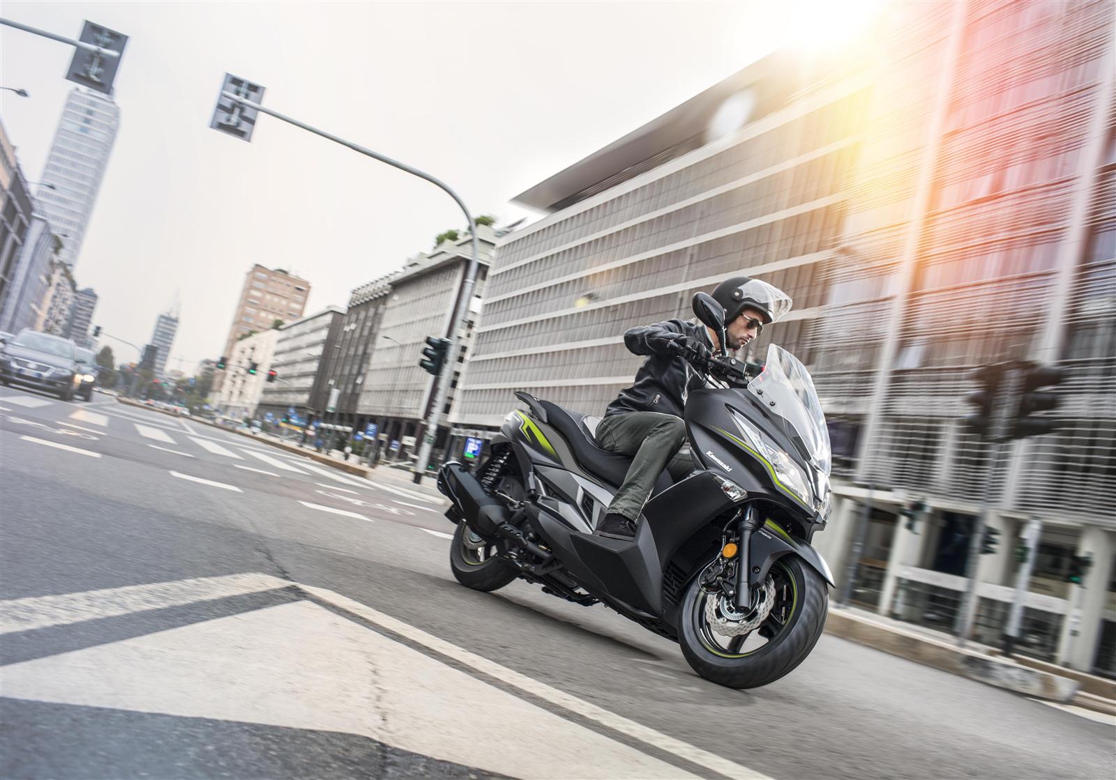 J300 MY 2018 Kawasaki Nederland