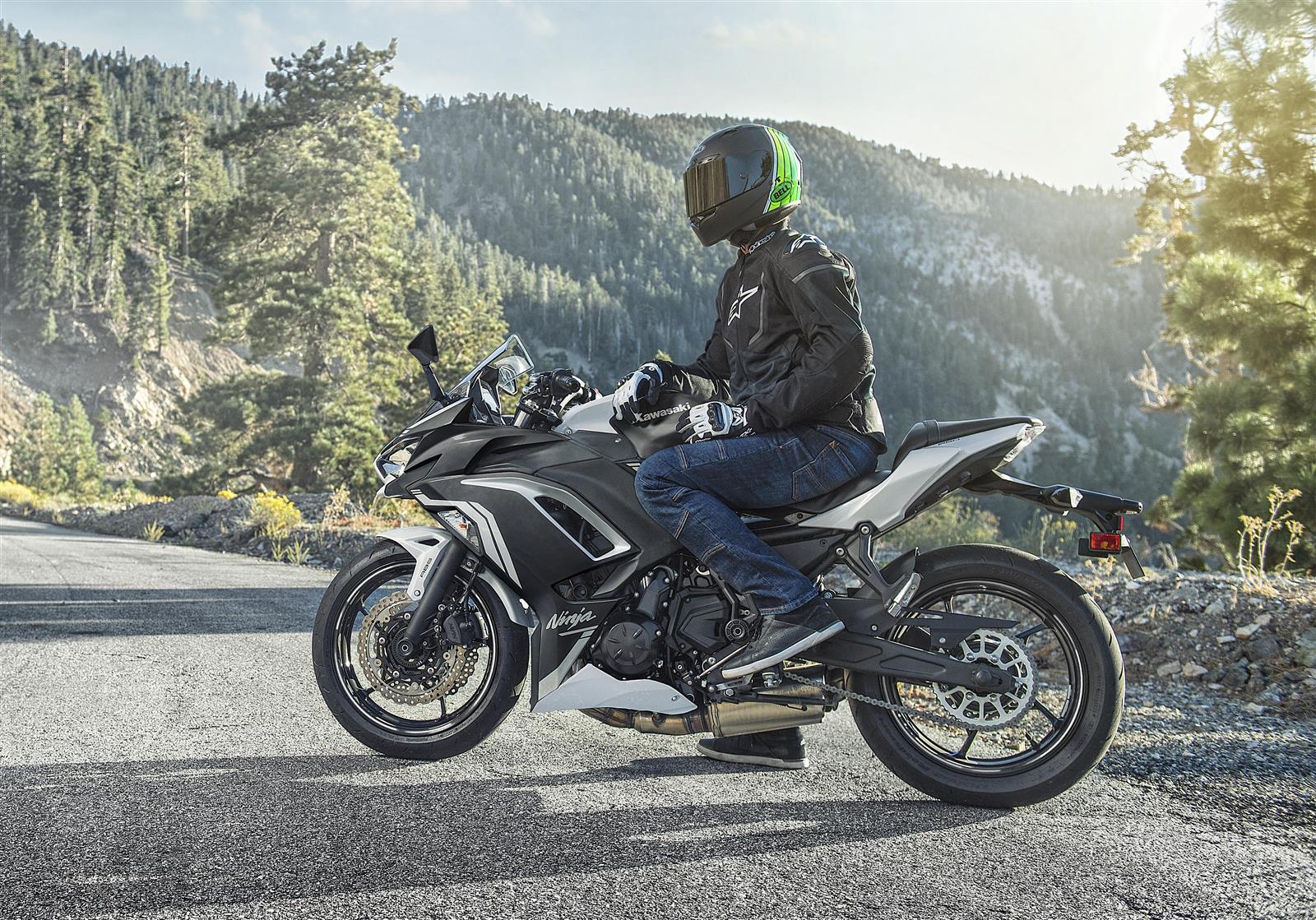 2020 kawasaki ninja 650 white