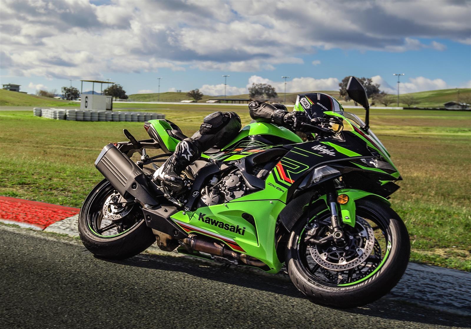 Ninja ZX-6R MY 2024 - Kawasaki Sverige