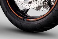 5-spoke cast wheels