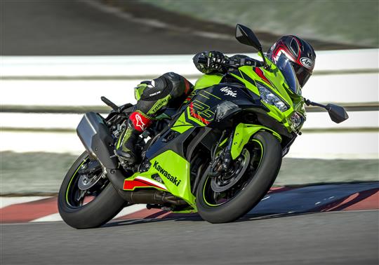 コロチャレ Cotswold Lightweight Down Jacket For Kawasaki Ninja ZX-4R ZX