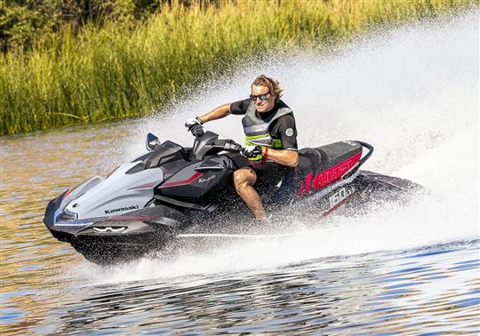 Ultra 160LX-S MY 2025 - Kawasaki United Kingdom
