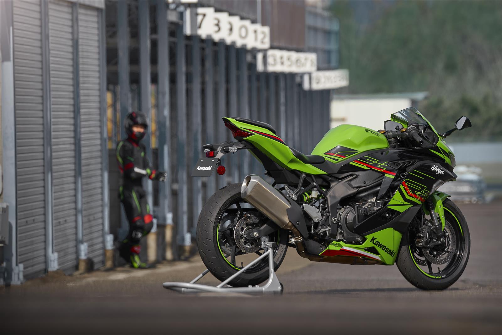 La nouvelle Ninja ZX4R 2024 sera disponible en septembre