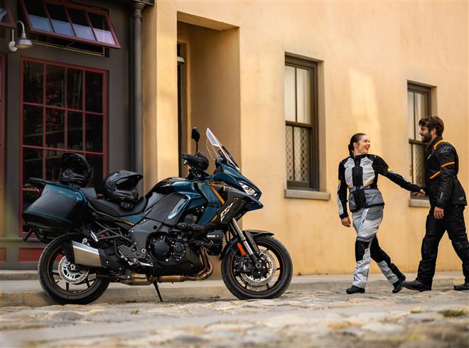 Nové farebné prevedenia pre Kawasaki Versys 1100 odhalené