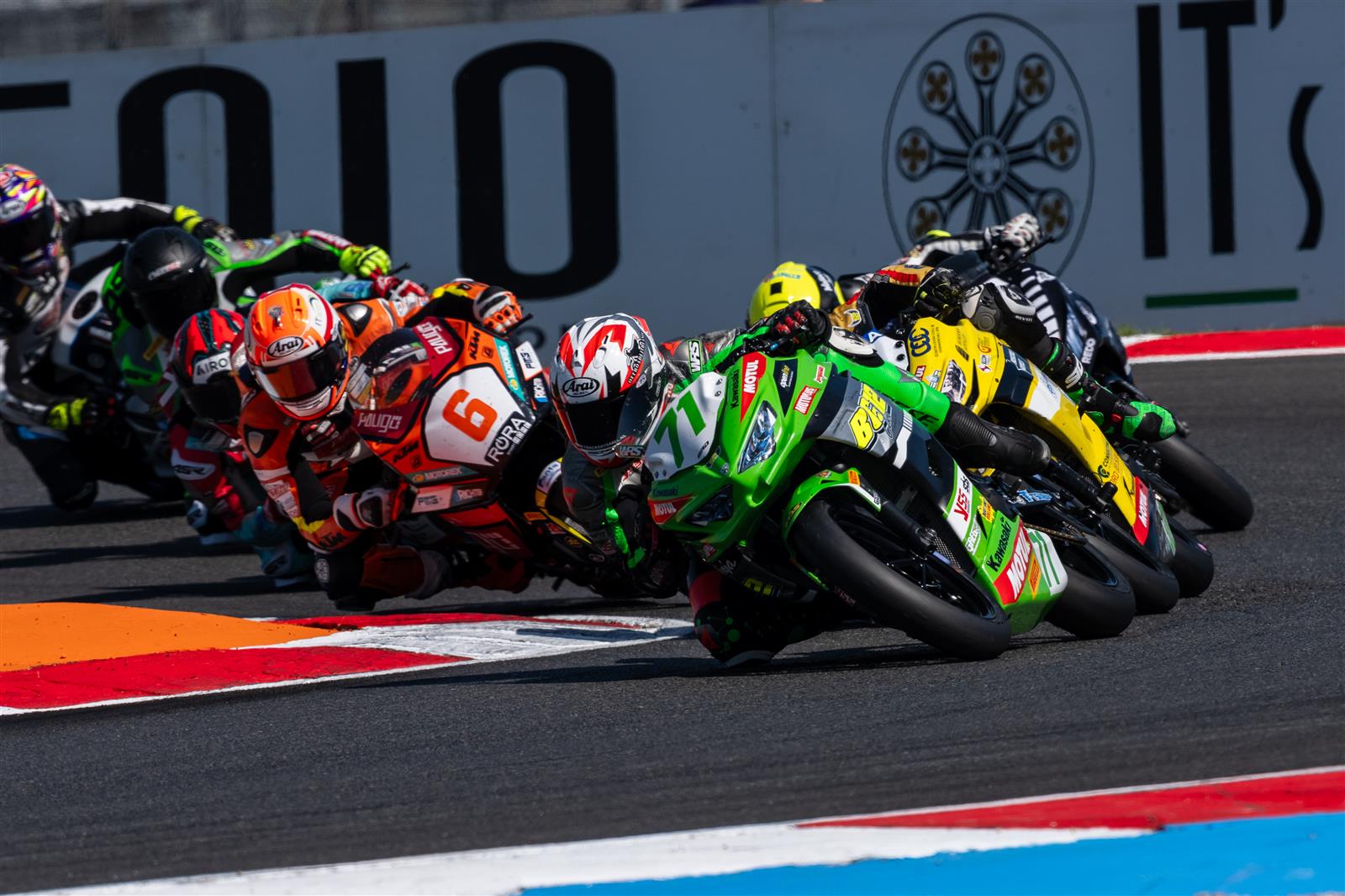 Two Kawasaki Race Wins Blow The Title Fight Wide Open
