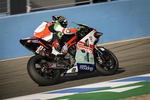 Lowes Starts Final Weekend Inside The Top Six