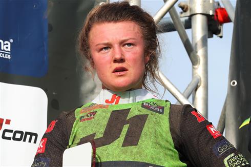 Courtney Duncan retains the red plate