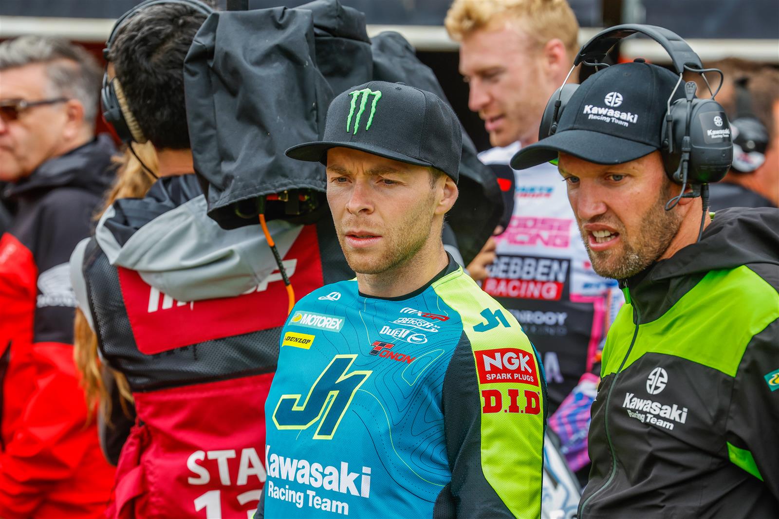 Romain Febvre makes it FOUR in a row!