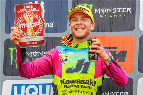 Romain Febvre takes the MXGP red plate