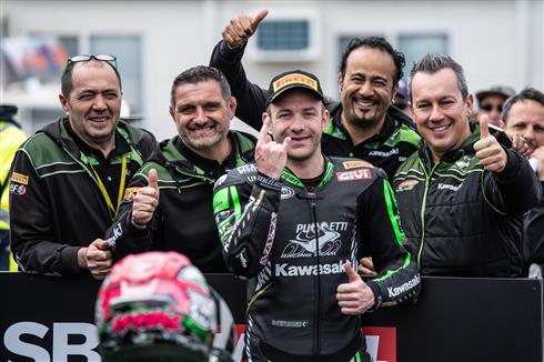 Mahias On The Front Row After Superpole