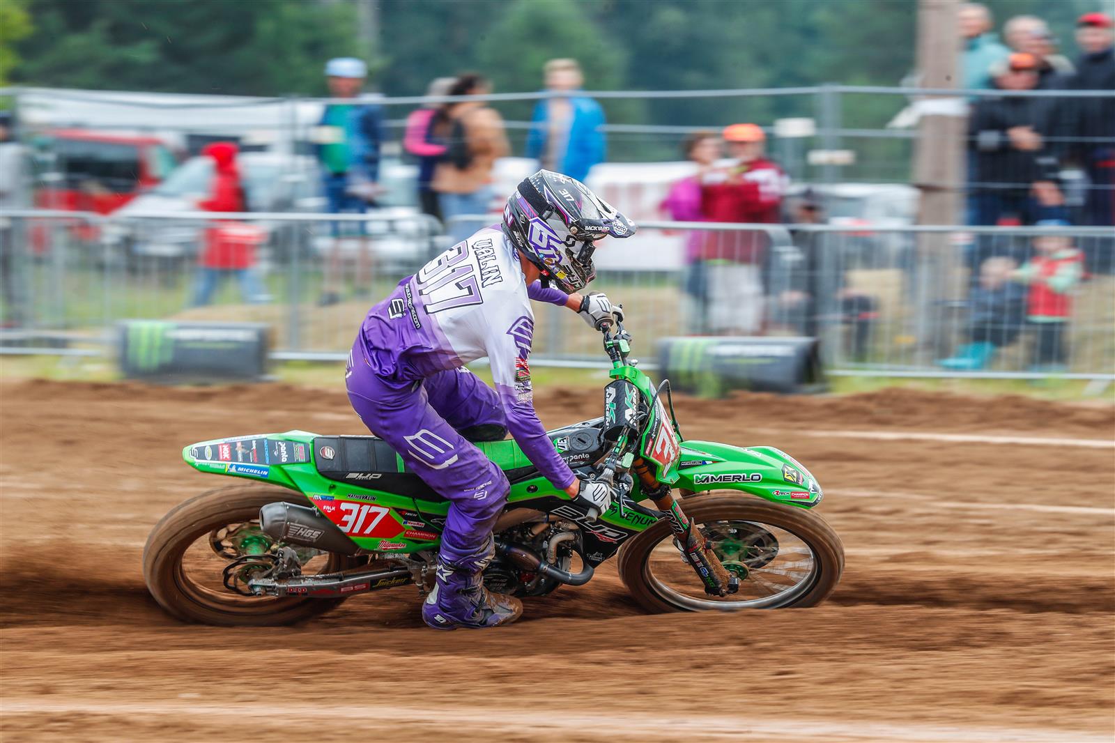 Mathis Valin keeps the red plate in Latvia