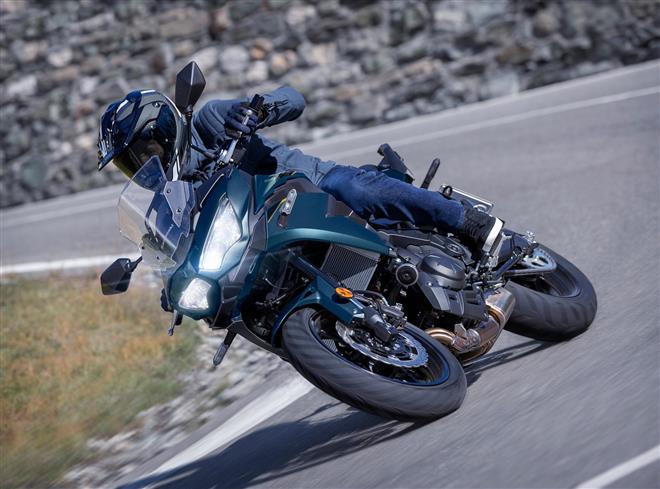 2026 Versys 650 gotowy na długie trasy w nowej gamie kolorostycznej
